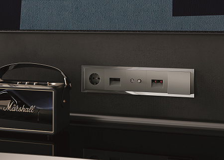 Рамка стеклянная VOLTUM S70 на 5 постов, (титан, стекло) VLS110506 Рамка стеклянная VOLTUM S70 на 5 постов, (титан, стекло) VLS110506