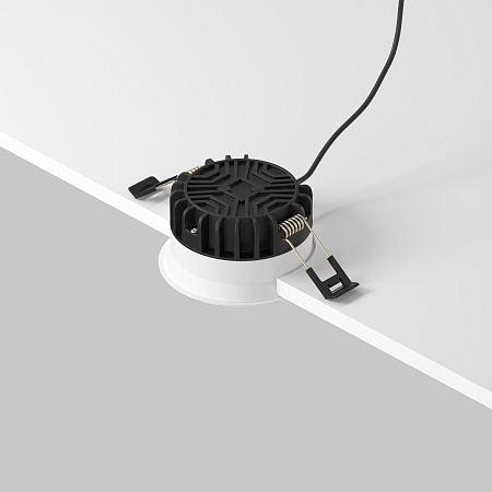 Светильник встраиваемый светодиодный Maytoni Okno DL055-8W3K-SEN-W