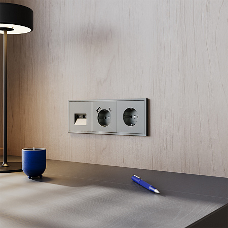 Розетка встраиваемая VOLTUM S70 с заземлением (титан) VLS040106