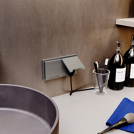 Розетка встраиваемая VOLTUM S70 с заземлением, защитными шторками и крышкой (сталь) VLS040305