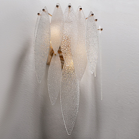 Светильник настенный Freya Lucrecia FR5217WL-02FG