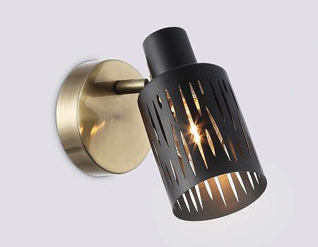 Спот Ambrella light TR8667