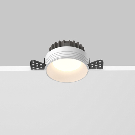 Встраиваемый светильник Maytoni Okno DL055-8W3-4-6K-TRS-W