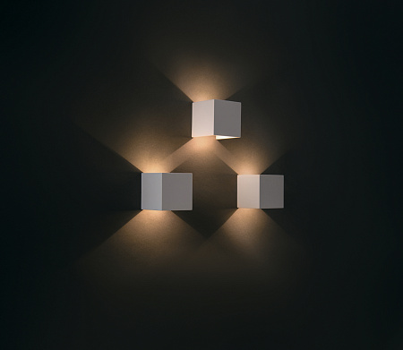 Настенный светильник Maytoni Parma C155-WL-02-3W-W