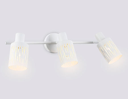 Спот Ambrella light TR8665