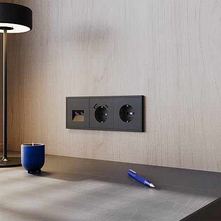 Розетка встраиваемая VOLTUM S70 с заземлением и защитными шторками, с USB, A+С, (черный матовый) VLS040508