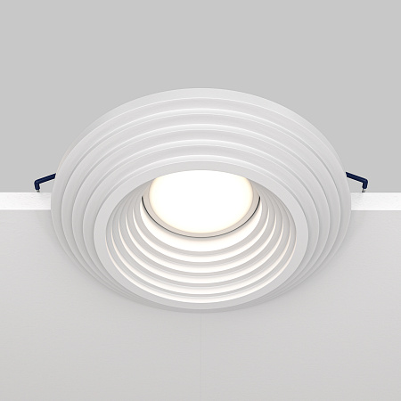 Встраиваемый светильник Maytoni Gyps Modern DL004-1-01-W Встраиваемый светильник Maytoni Gyps Modern DL004-1-01-W