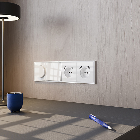 Розетка встраиваемая VOLTUM S70 с заземлением и защитными шторками, с USB, A+С, (белый глянцевы VLS040501 Розетка встраиваемая VOLTUM S70 с заземлением и защитными шторками, с USB, A+С, (белый глянцевы VLS040501