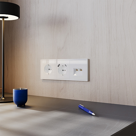 Розетка компьютерная встраиваемая VOLTUM S70 двойная RJ45+RJ45 кат.6, (белый глянцевый) VLS060201 Розетка компьютерная встраиваемая VOLTUM S70 двойная RJ45+RJ45 кат.6, (белый глянцевый) VLS060201