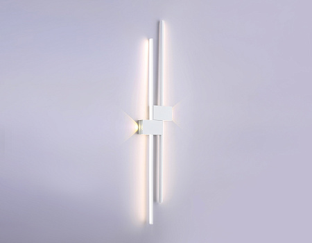 Светильник настенный светодиодный LineTech FL5217