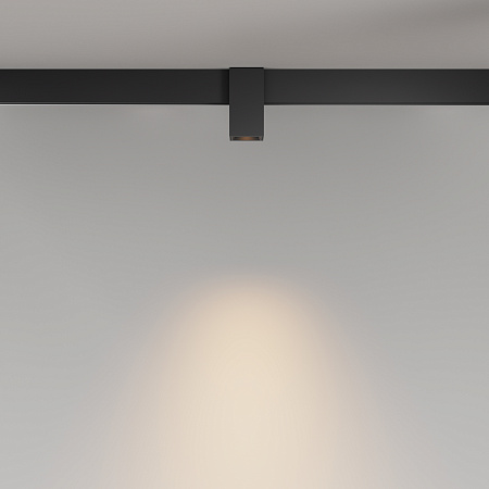 Трековый однофазный магнитный светодиодный светильник Maytoni Exility Alfa TR121-2-7W3K-B