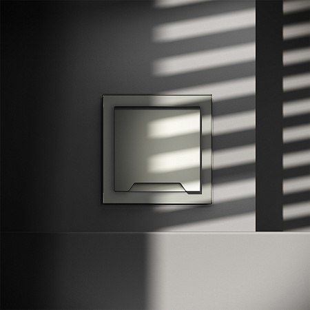 Розетка встраиваемая VOLTUM S70 с заземлением, защитными шторками и крышкой (сталь) VLS040305